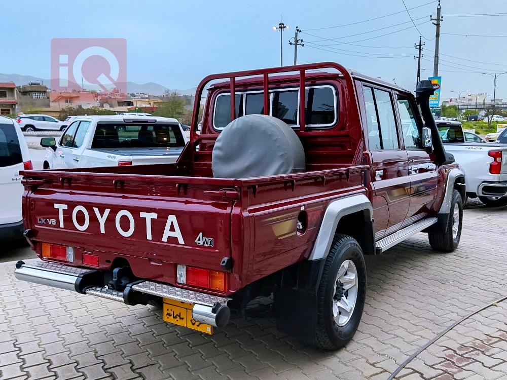Toyota Land Cruiser 70